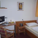 Zu Muellers Winkelhausen 3* Langenmosen