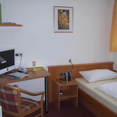 Zu Muellers Winkelhausen 3* Langenmosen